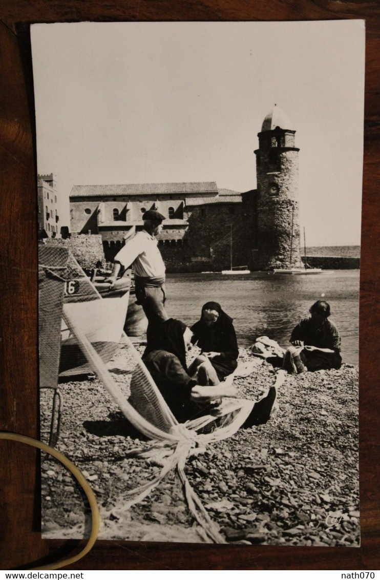 France 1962 Collioure Pêcheurs Femmes Réparant Filet De Pêche Cpsm - Collioure