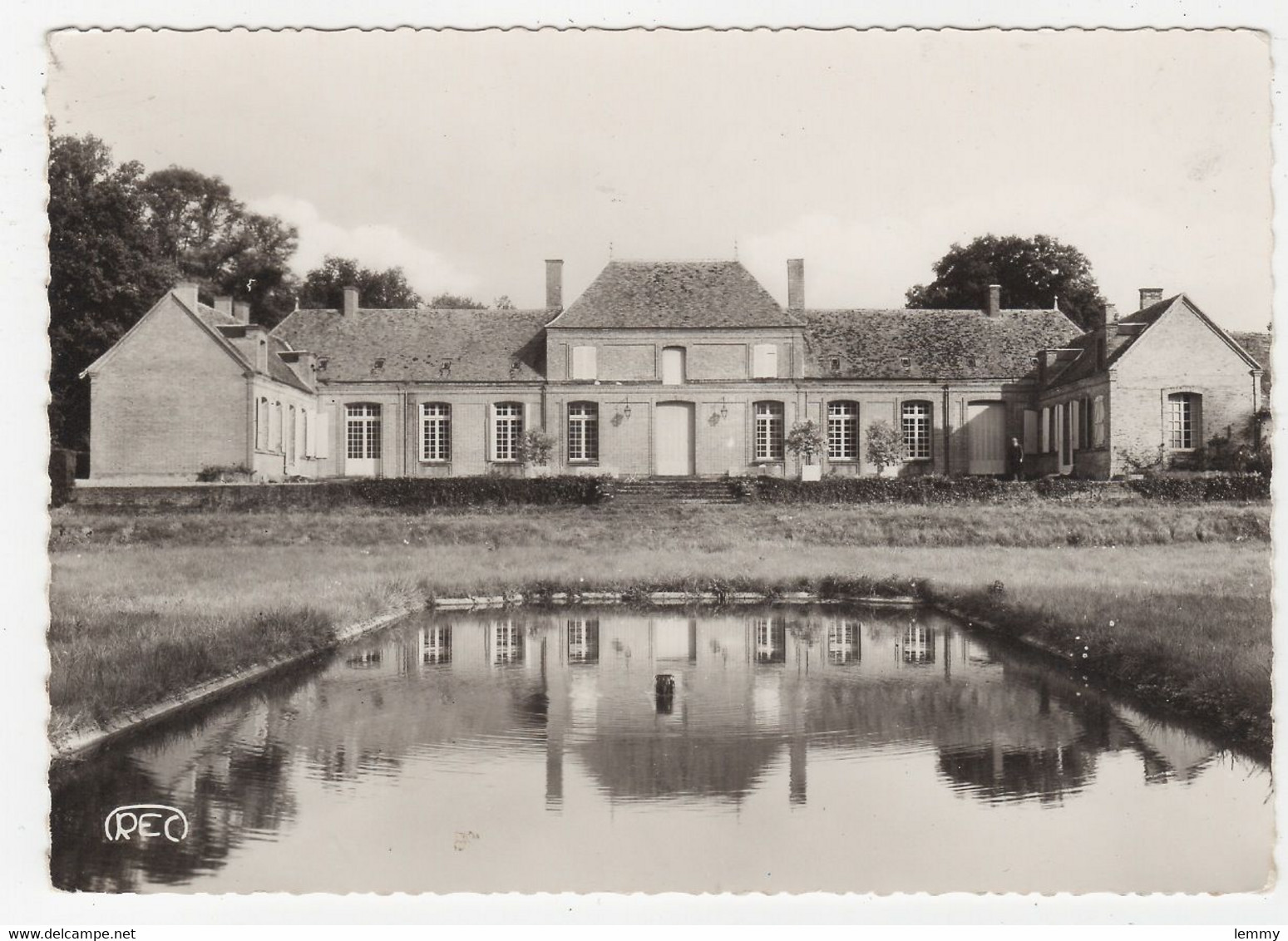 18 - CLÉMONT -  CHATEAU DE LAURAY - CPSM DENTELÉE - Clémont