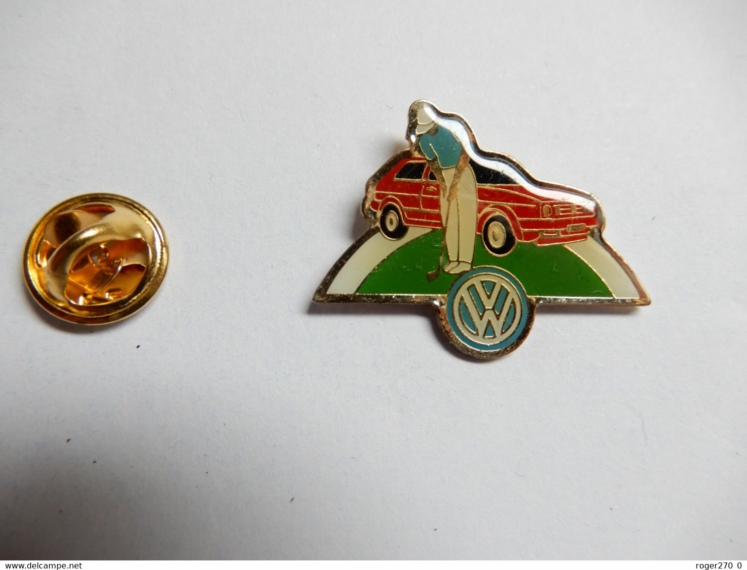 Superbe Pin's , Auto VAG , Volkswagen Golf - Volkswagen
