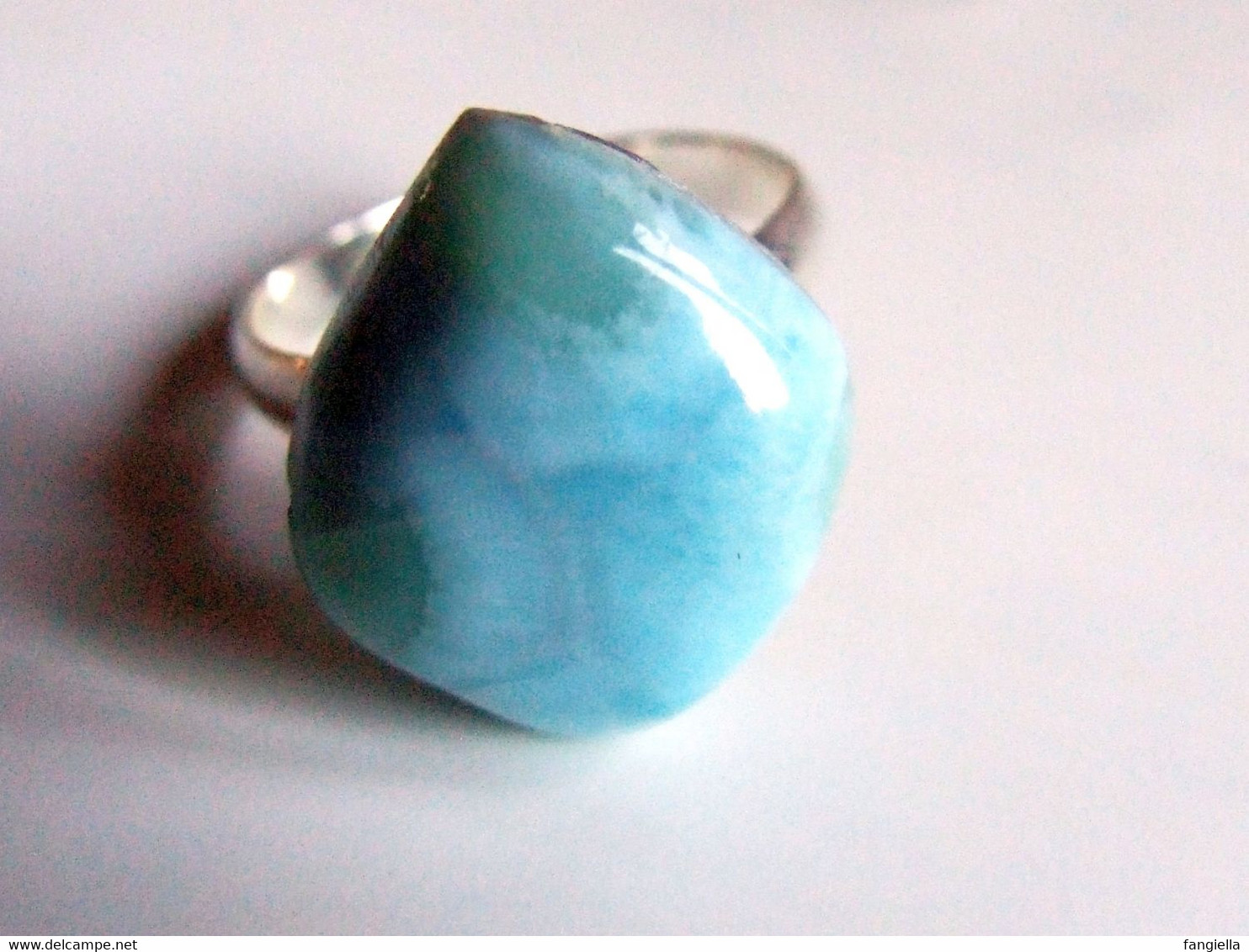Bague Larimar, pierre semi-précieuse, bijou artisanal, superbe pierre naturelle, pierre bleu blanc, anneau réglable arge