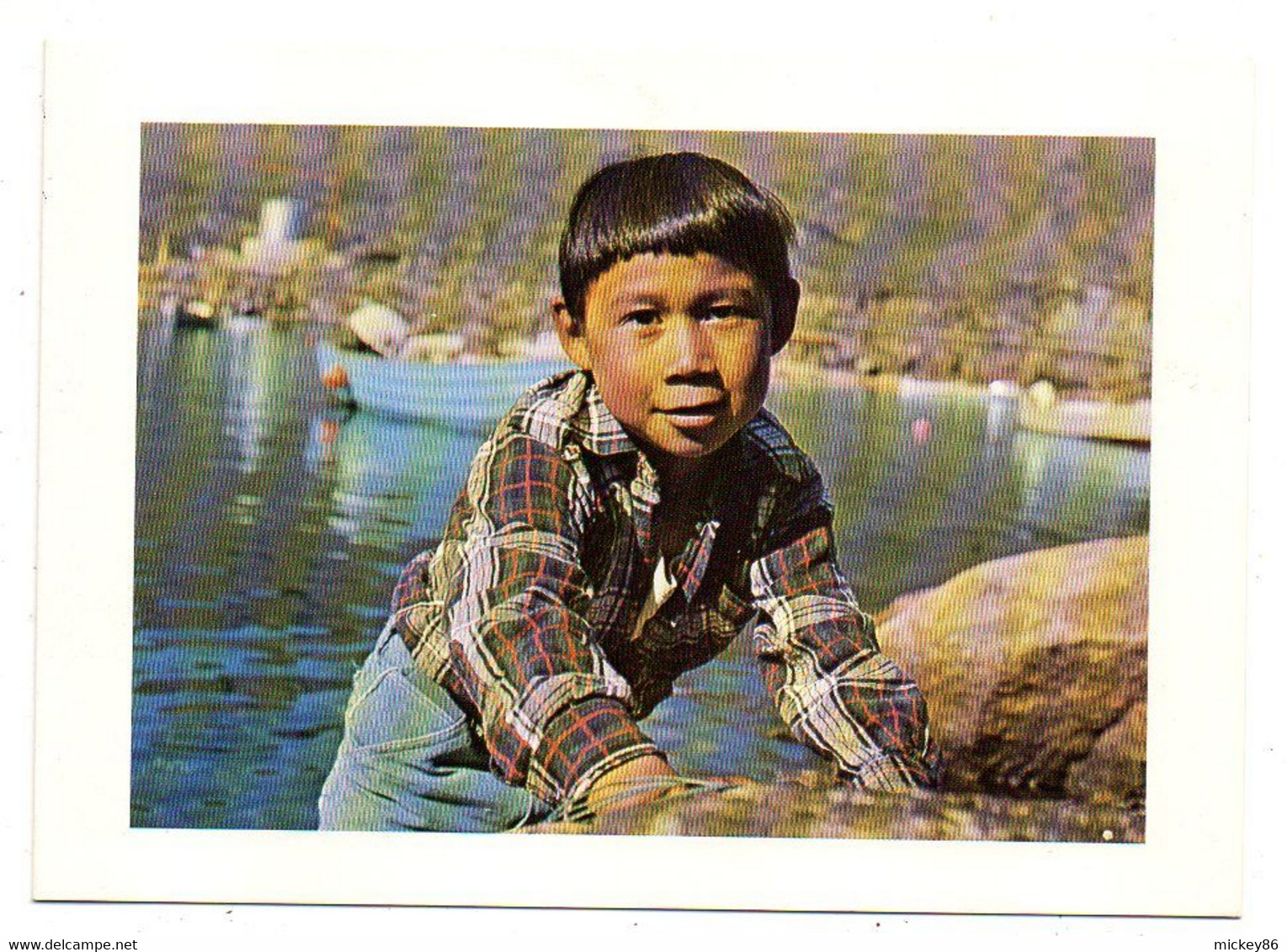 GROENLAND--Phot  Peter Juul --Enfant..............carte Double ..............à Saisir - Groenlandia