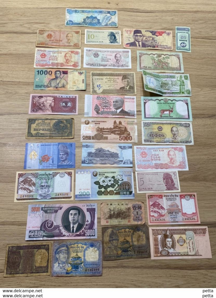 Lot De 30 Billets D’Asie Différents 14 UNC Et 16 Dans L 'état - Autres - Asie