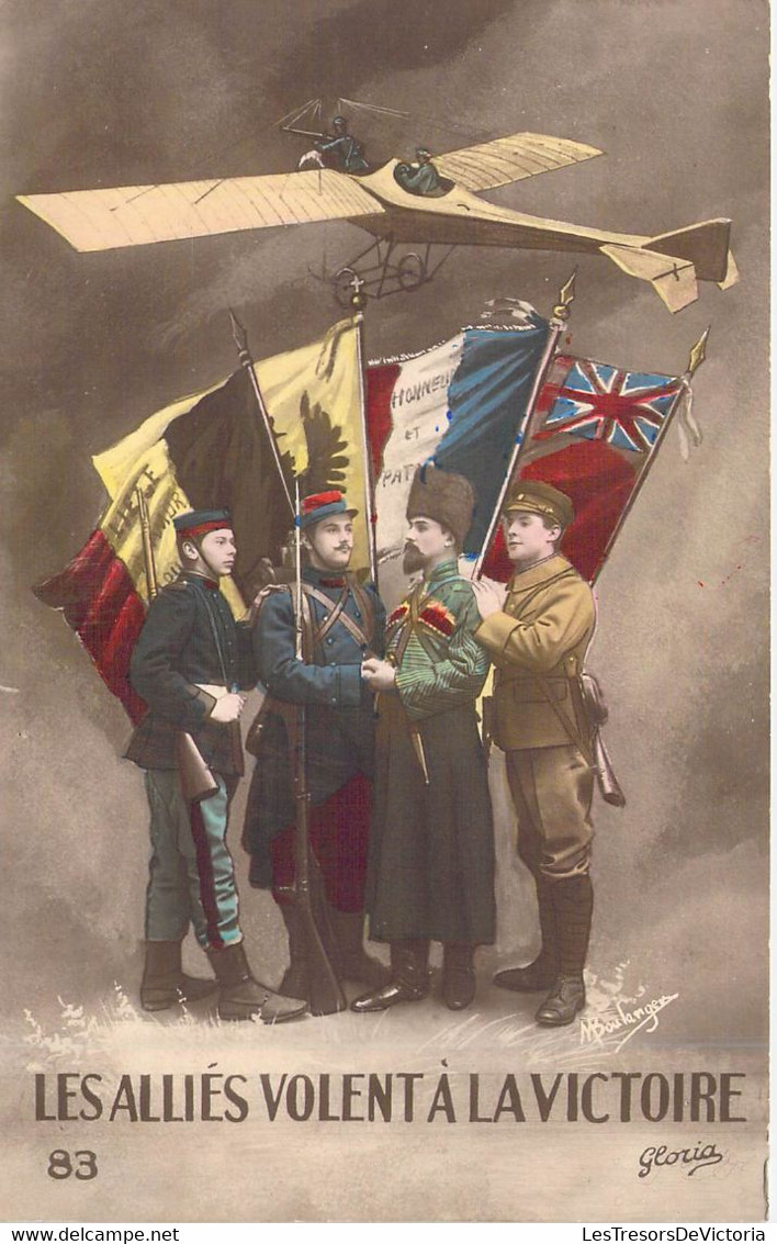 Militaria - Militaires Portant Des Drapeaux De Différents Pays - Les Alliés Volent...  - Carte Postale Ancienne - Heimat