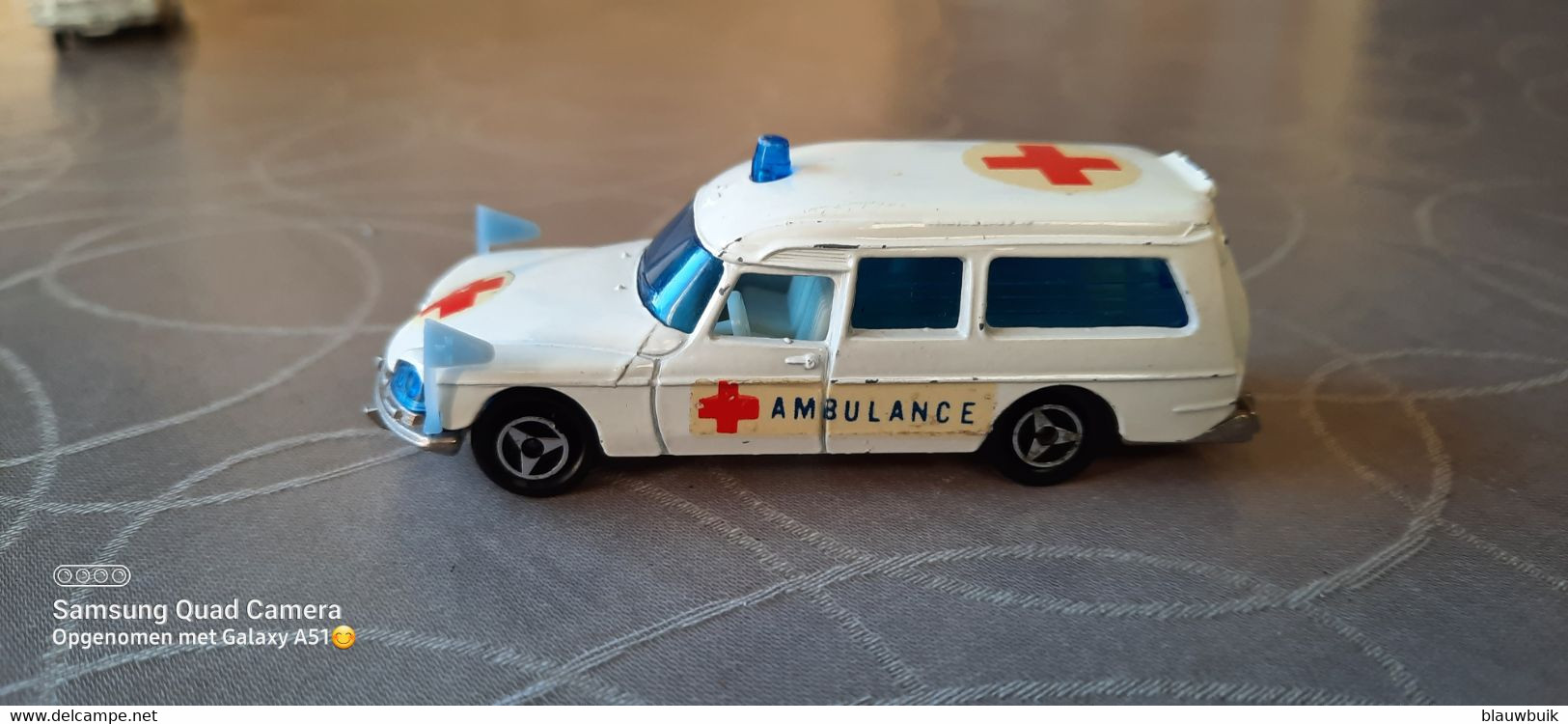 Marjorette 206 Citroën DS 21 Ambulance - Majorette