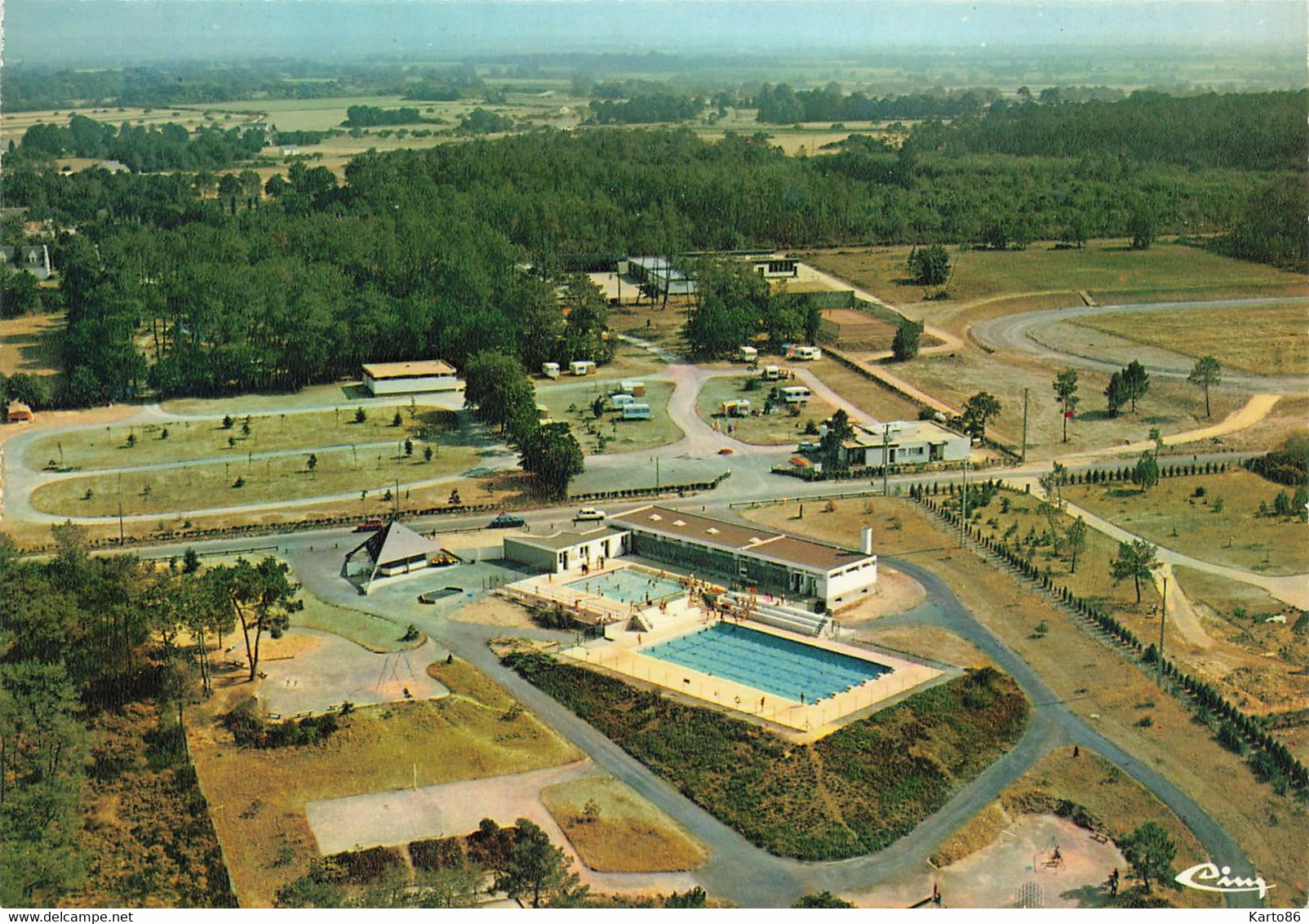 Guémené Penfao * Vue Panoramique Aérienne Sur La Piscine , Le Camping De L'hermitage - Guémené-Penfao