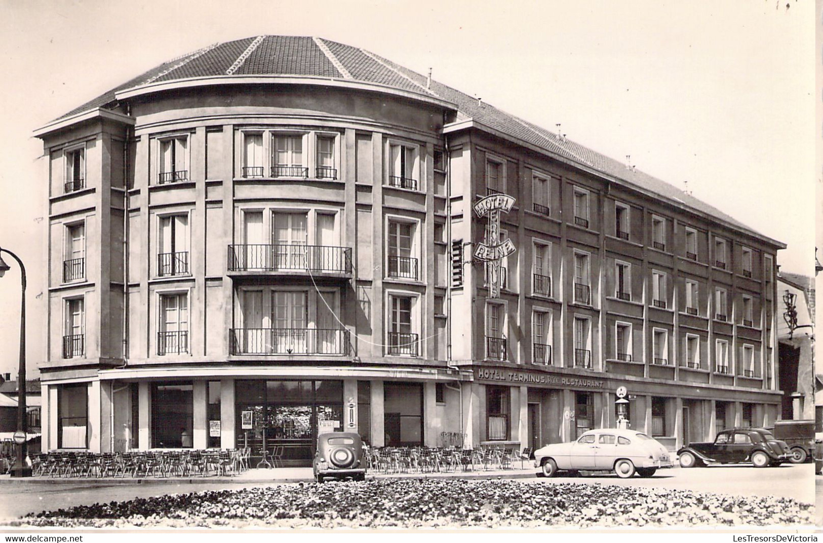 FRANCE - 52 - CHAUMONT - Hôtel Terminus Reine - Voiture - Cigogne - Carte Postale Ancienne - Chaumont