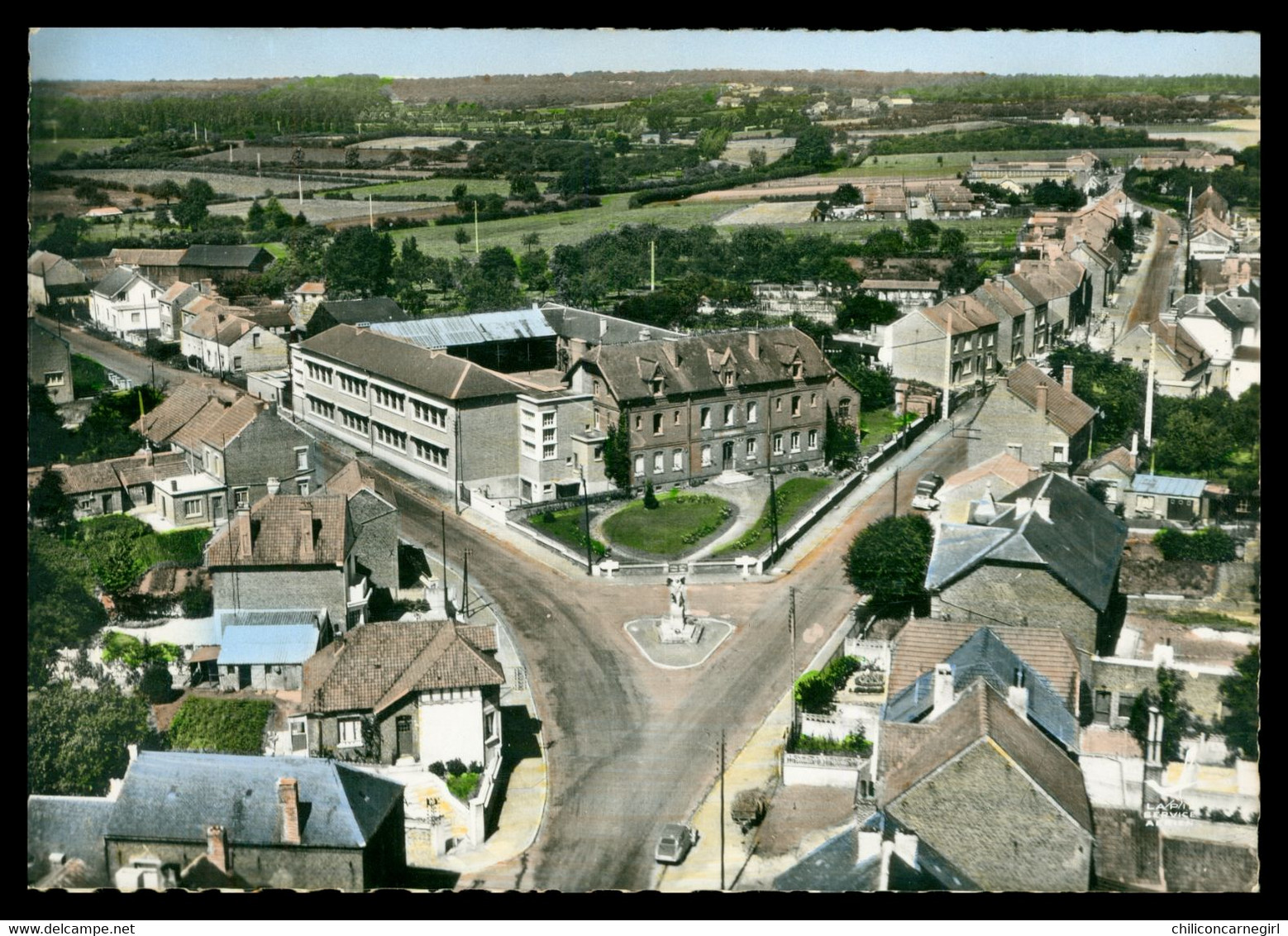 * Cpsm - En Avion Au Dessus De BERLAIMONT - Monument - Couleurs - Edit. LAPIE - Berlaimont