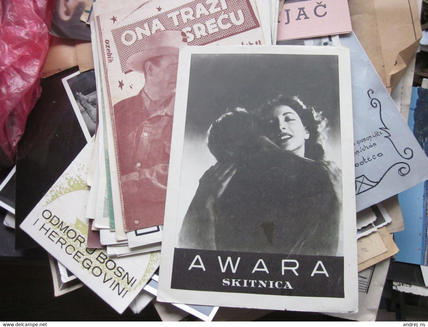 Awara Skitnica - Programmes