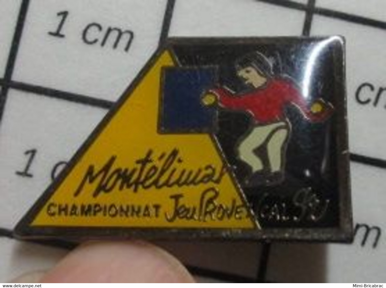 812f  Pin's Pins / Beau Et Rare / SPORTS / PETANQUE MONTELIMAR CHAMPIONNAT JEU PROVENCAL à La Parlante Alors ? - Boule/Pétanque