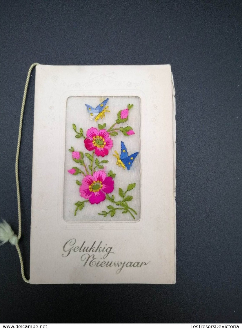 Carte Brodée - Gelukig Nieuwjaar - Fleur - Papillon - - Carte Postale Ancienne - Bestickt