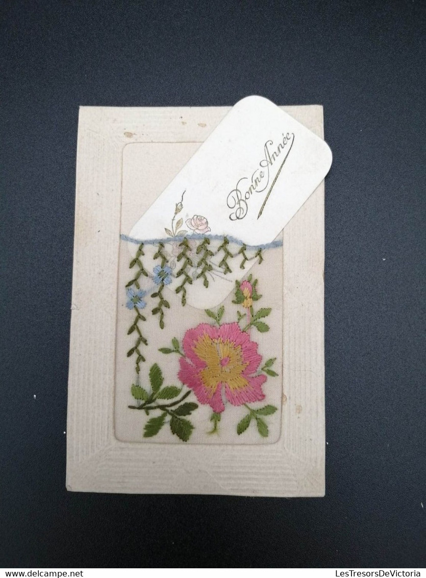 Carte Brodée - Bonne Année - Pochette - Petit Mot - Fleurs  - Cadre Relief - Carte Postale Ancienne - Ricamate