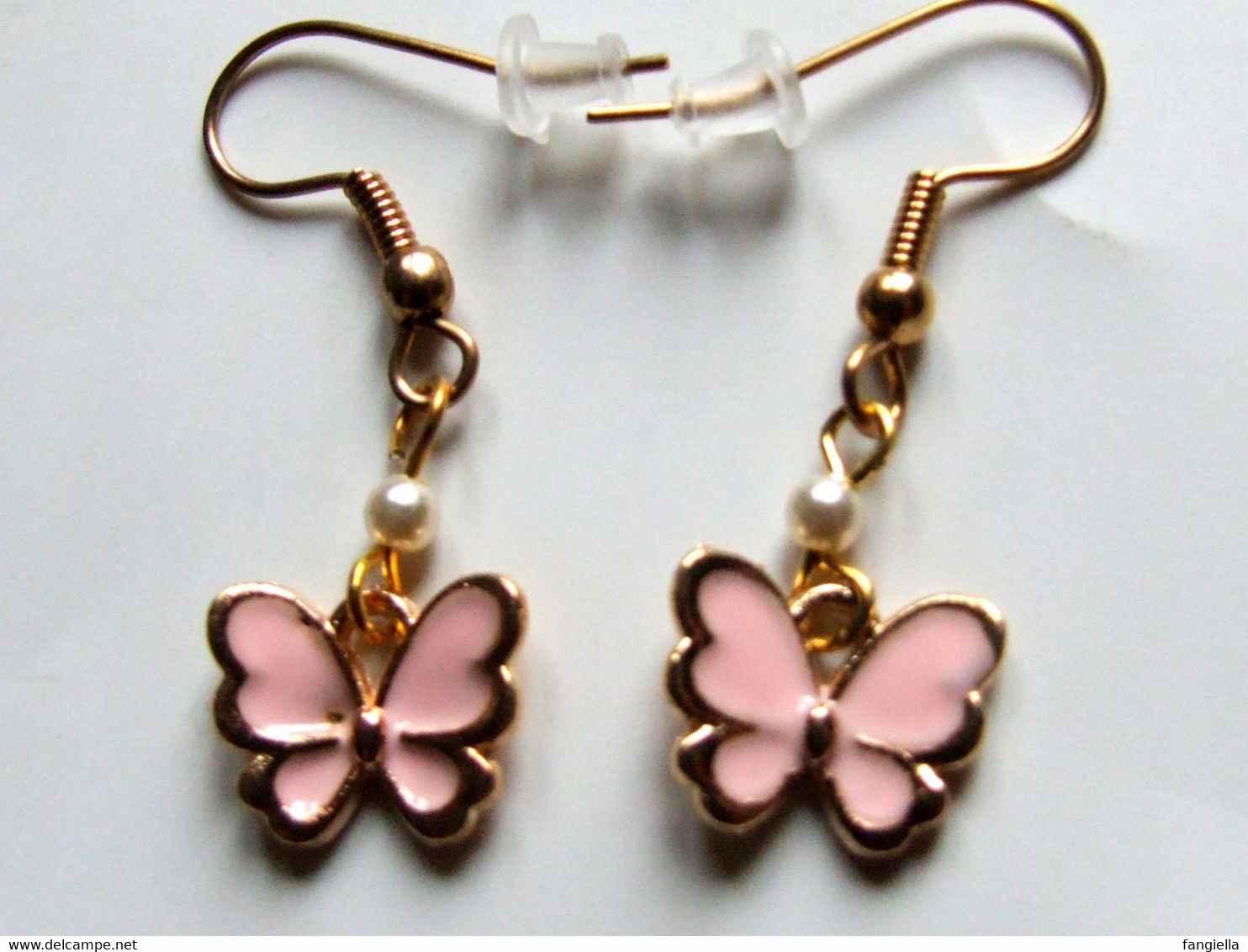 Boucles d'oreilles enfant, papillon rose, papillons émaillés, bijoux fait-main, cadeau original jeune fille, boucles d'o