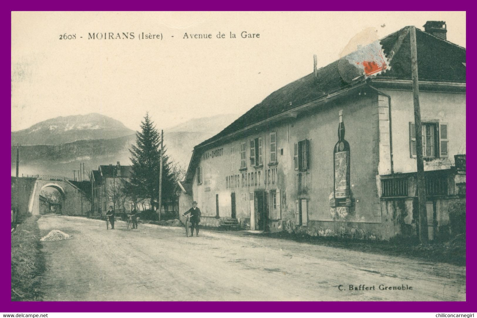 * MOIRANS - Avenue De La Gare - Animée - MARIUS CHOROT - Cyclistes - 2608 - Edit. BAFFERT - 1918 - Moirans