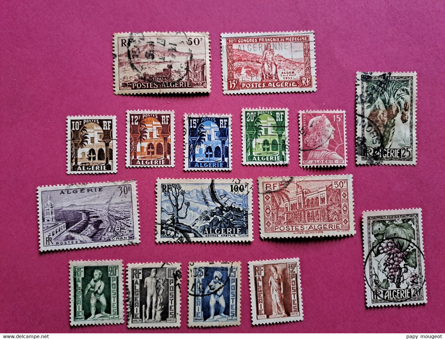 Algérie - 84 Timbres Oblitérés (certains Avec Forte Charnière) - Collections, Lots & Séries