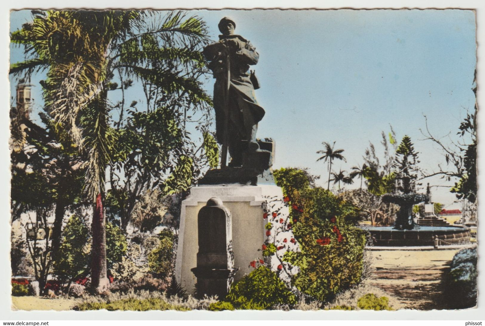 Saint-Pierre : Le Monument Aux Morts - Saint Pierre