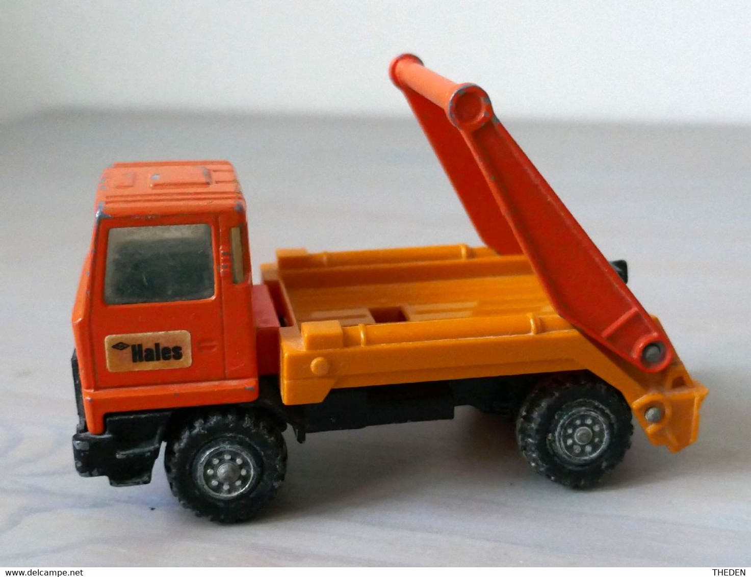 Camion Miniature Matchbox Skip Truck Super Kings Bedforf T.M. Orange 1977 Lesney - Massstab 1:72