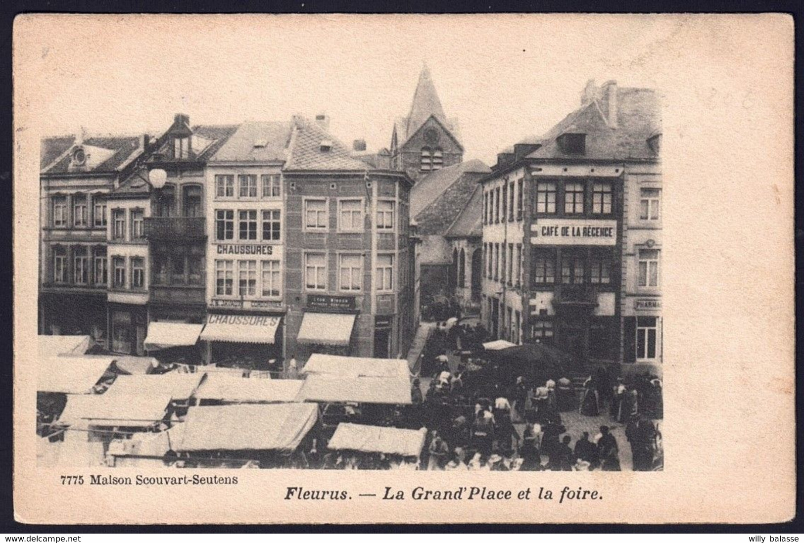 +++ CPA - FLEURUS - La Grand' Place Et La Foire  // - Fleurus