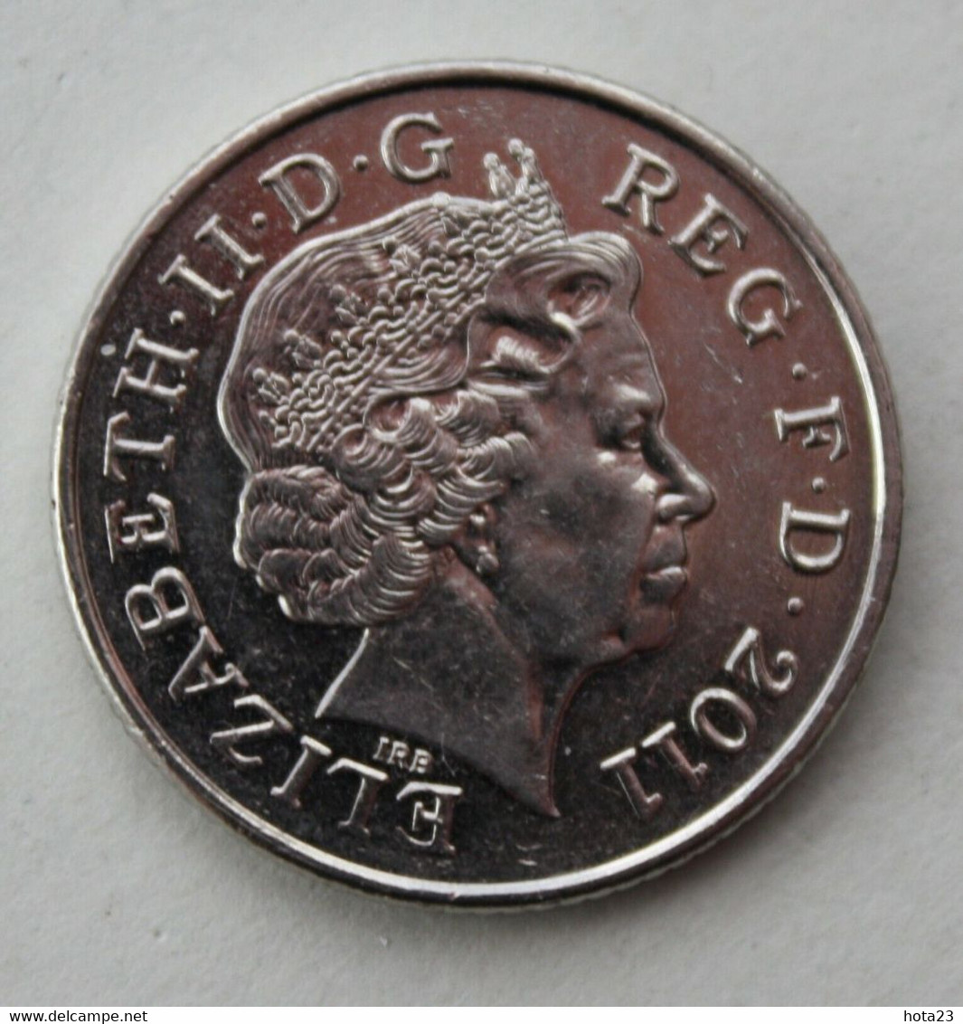British, Queen Elizabeth II, 2011, Part Shield 10p Coin. Ten Pence - 10 Pence & 10 New Pence
