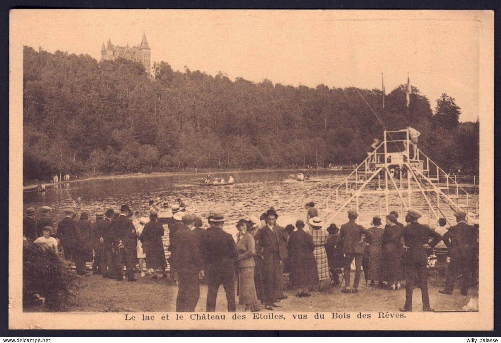 +++ CPA - OTTIGNIES - MOUSTY - Le Lac Et Le Château Des Etoiles  Vus Du Bois Des Rêves  // - Ottignies-Louvain-la-Neuve