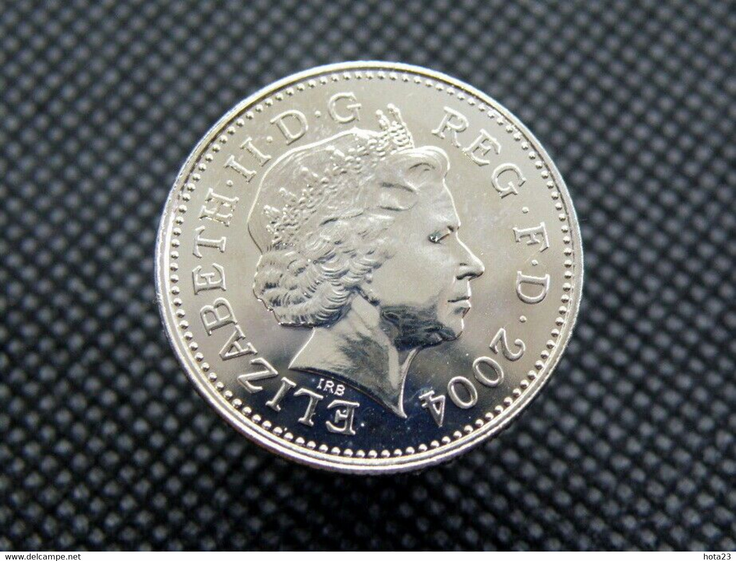 British, Queen Elizabeth II, 2004, Part Shield 10p Coin. Ten Pence - 10 Pence & 10 New Pence