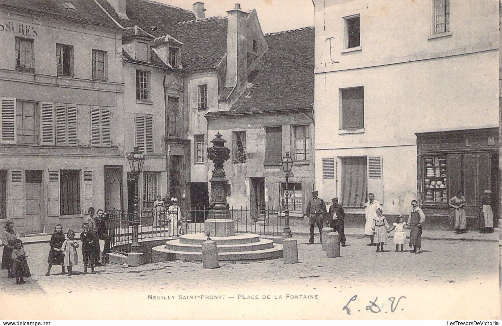 FRANCE - 02 - NEUILLY SAINT FRONT - Place De La Fontaine - Berger Frères - Carte Postale Ancienne - Sonstige & Ohne Zuordnung