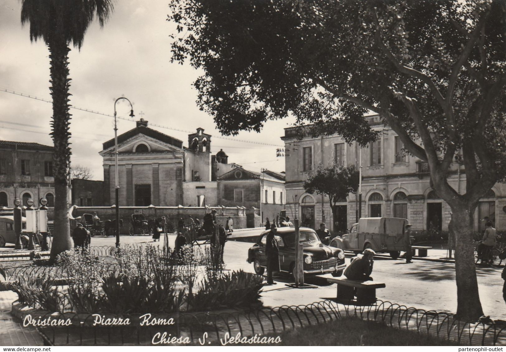 Cartolina - Postcard / Non  Viaggiata - Unsent  /  Oristana - Piazza Roma.( Gran Formato ) - Oristano