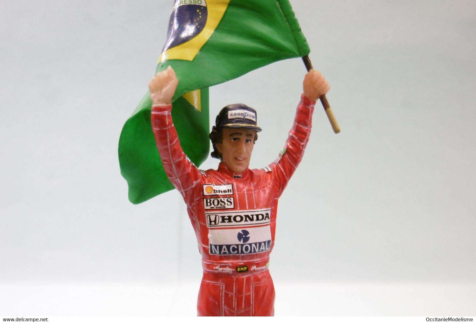 TSM Model TrueScale - Figurine AYRTON SENNA Drapeau Brésil F1 Formule 1 BO 1/18 - Sonstige & Ohne Zuordnung