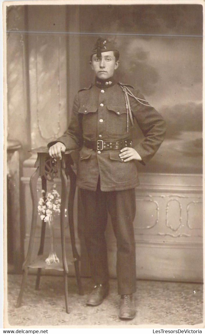 Photographie - Militaria - Portrait - Uniforme - Militaire - Calot - Carte Postale Ancienne - Photographs