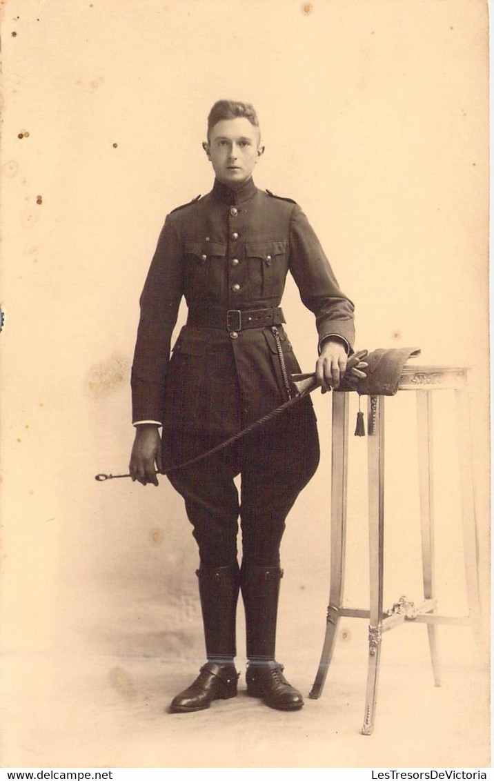 Photographie - Militaria - Uniforme - Militaire - Portrait - Calot - Carte Postale Ancienne - Photographs