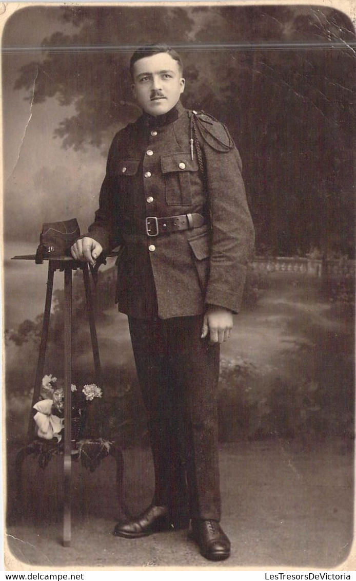 Photographie - Militaria - Uniforme - Militaire - Portrait - Calot - Carte Postale Ancienne - Photographs