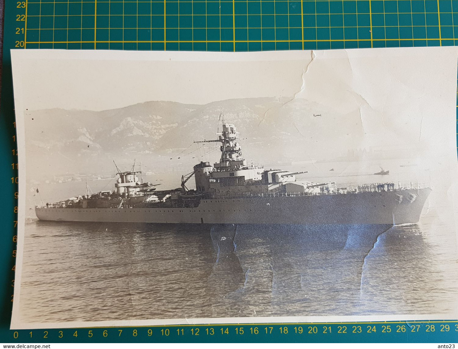 Photographie  NAVIRE DE GUERRE / BATEAU / CROISEUR EMILE BERTIN A TOULON 1939  ( Usé ) - Boten