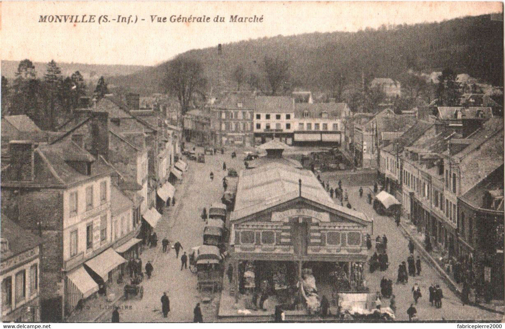 CPA 76 (Seine-Maritime) Montville - Vue Générale Du Marché Sous La Halle Aux Grains TBE - Piazze Di Mercato