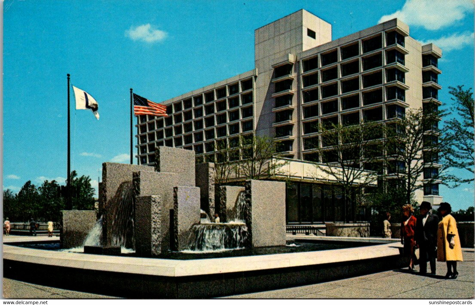 Connecticut Hartford Constitution Plaza Hotel America In Background - Hartford