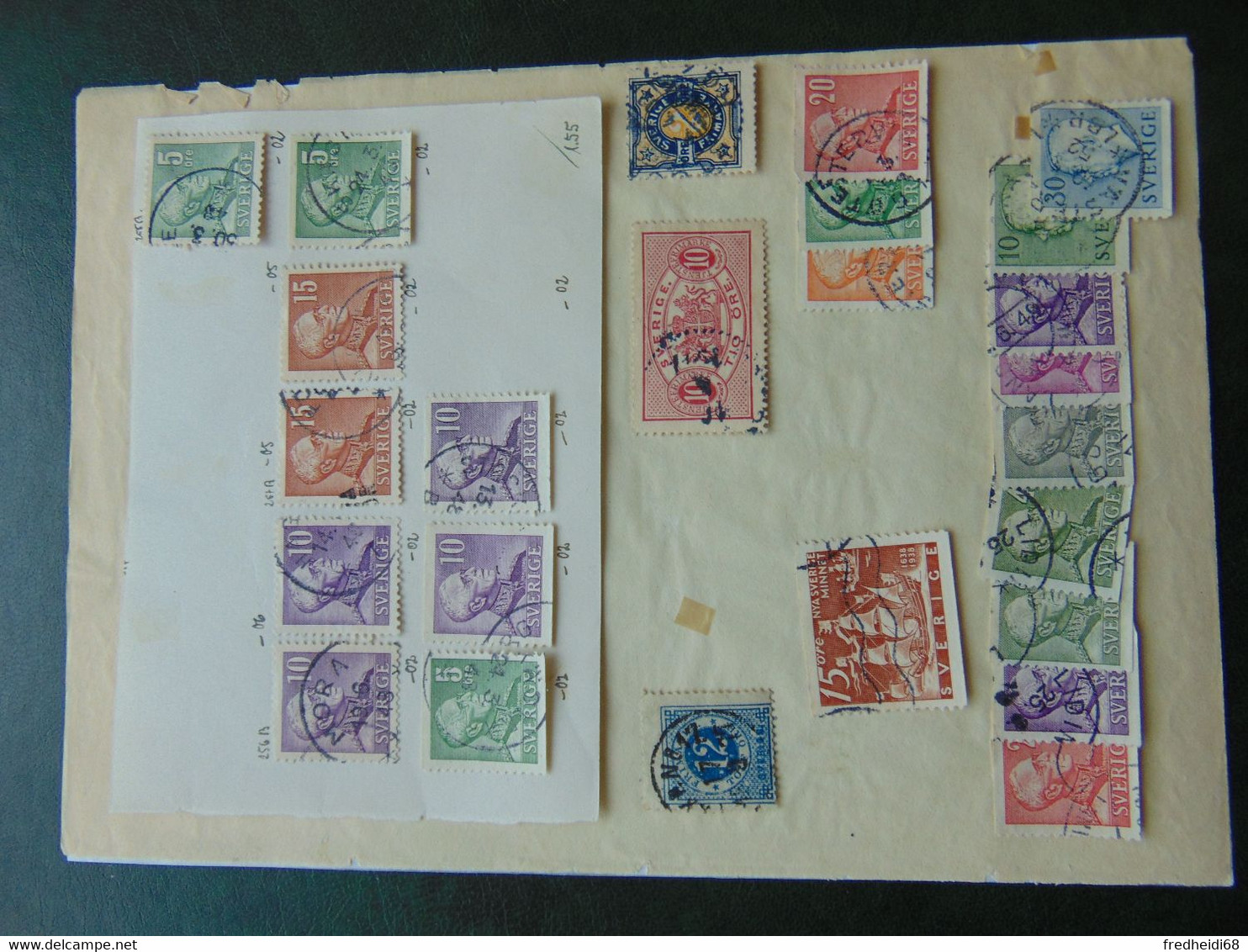 Petit Vrac De Timbres Majoritairement Oblitérés Sur Vieilles Feuilles D'album - Collections