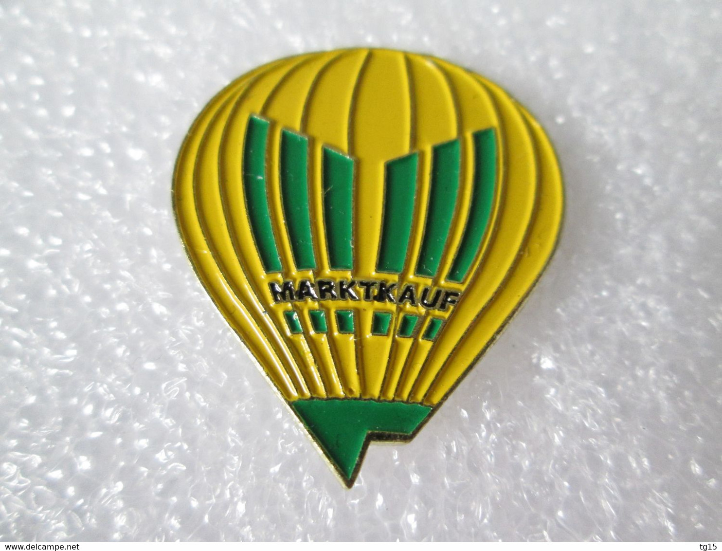 PIN'S    MONTGOLFIERE   BALLON   MARKTKAUF - Mongolfiere