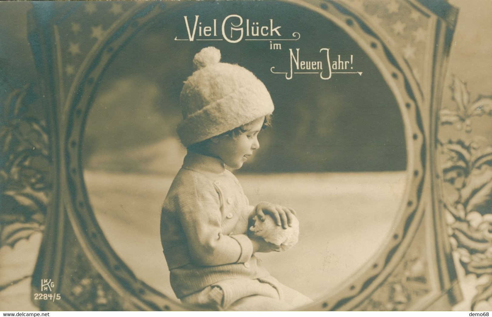 Fantaisie Enfant Bonnet Boule De Neige ? Vœux Nouvel An Viel Glück Photo En Médaillon K K H G - Autres & Non Classés