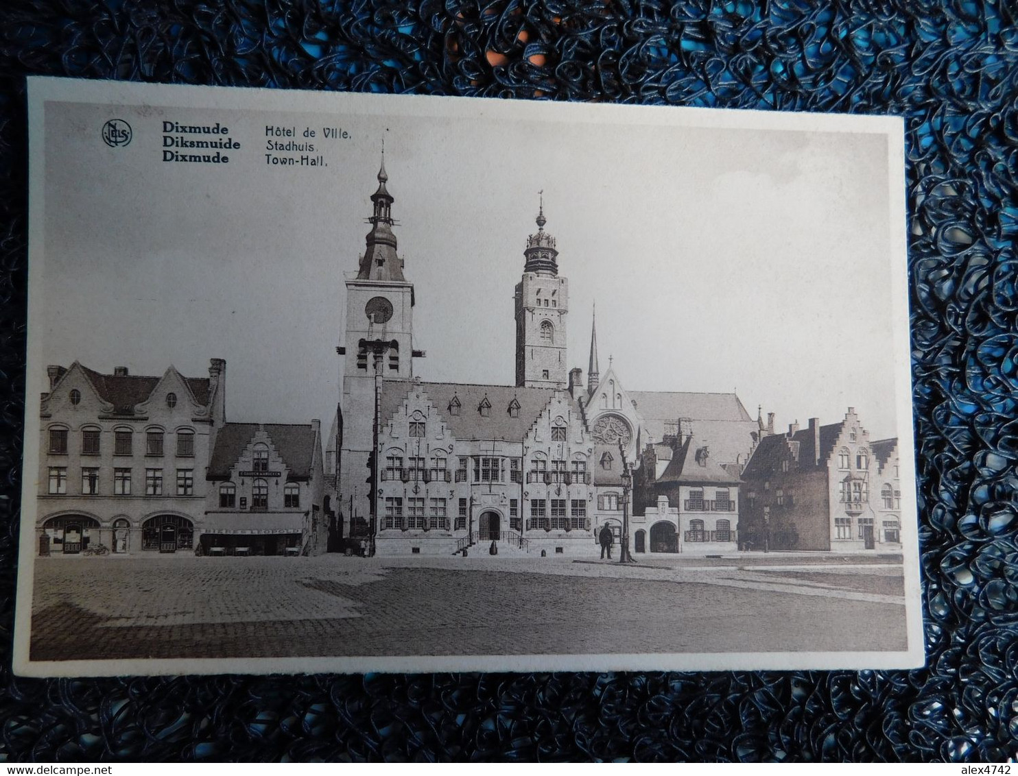 Dixmude, Hôtel De Ville  (X16) - Diksmuide