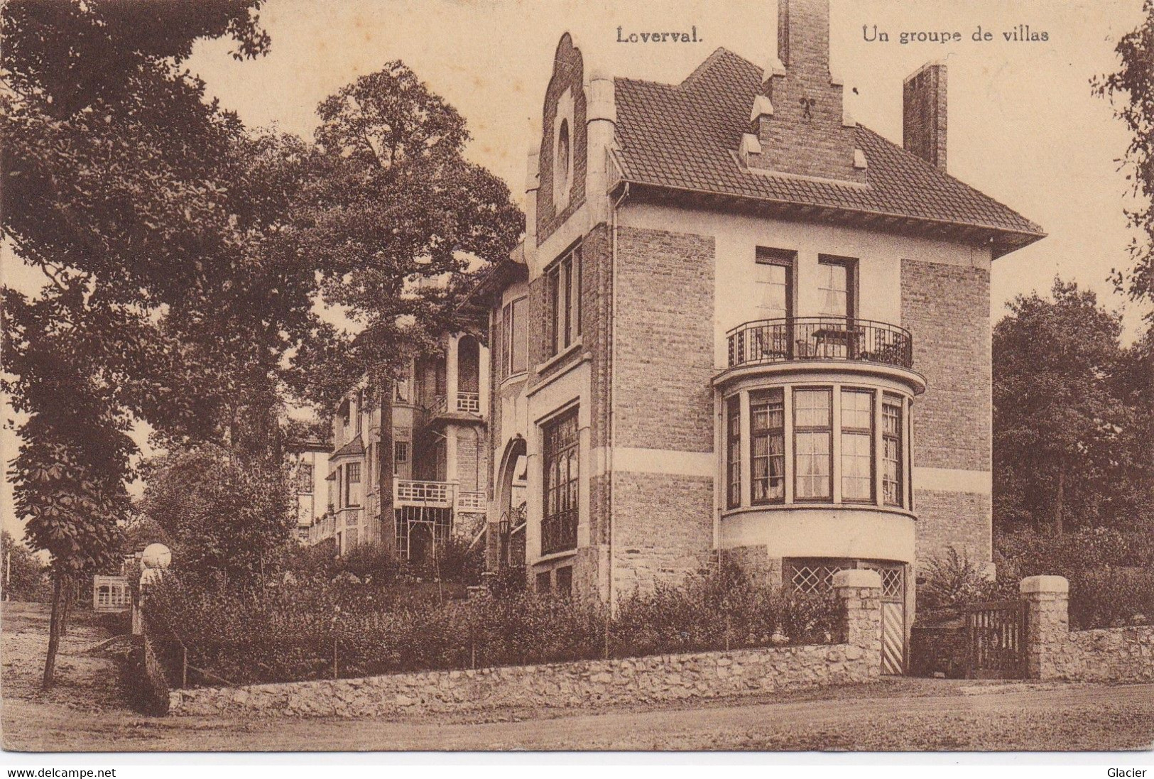 Loverval - Gerpinnes - Un Groupe De Villas - Gerpinnes