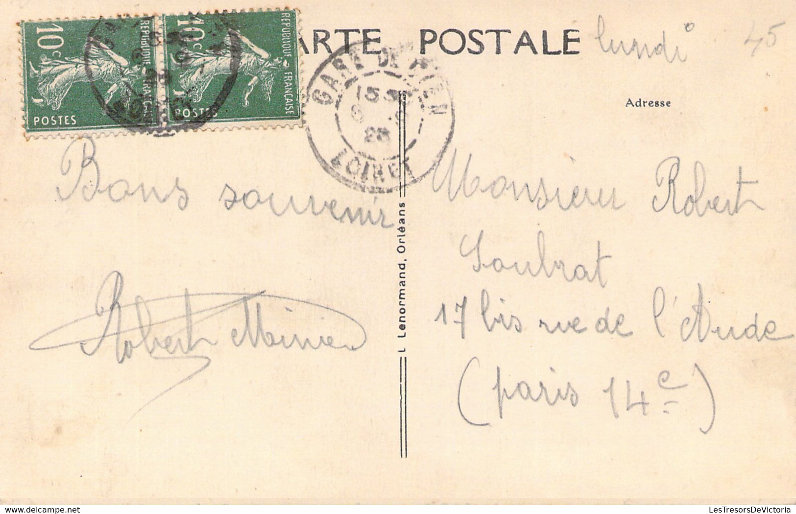 Militaria - Matériel - Les Tanks - La Caserne - Gien - Carte Postale Ancienne - Material