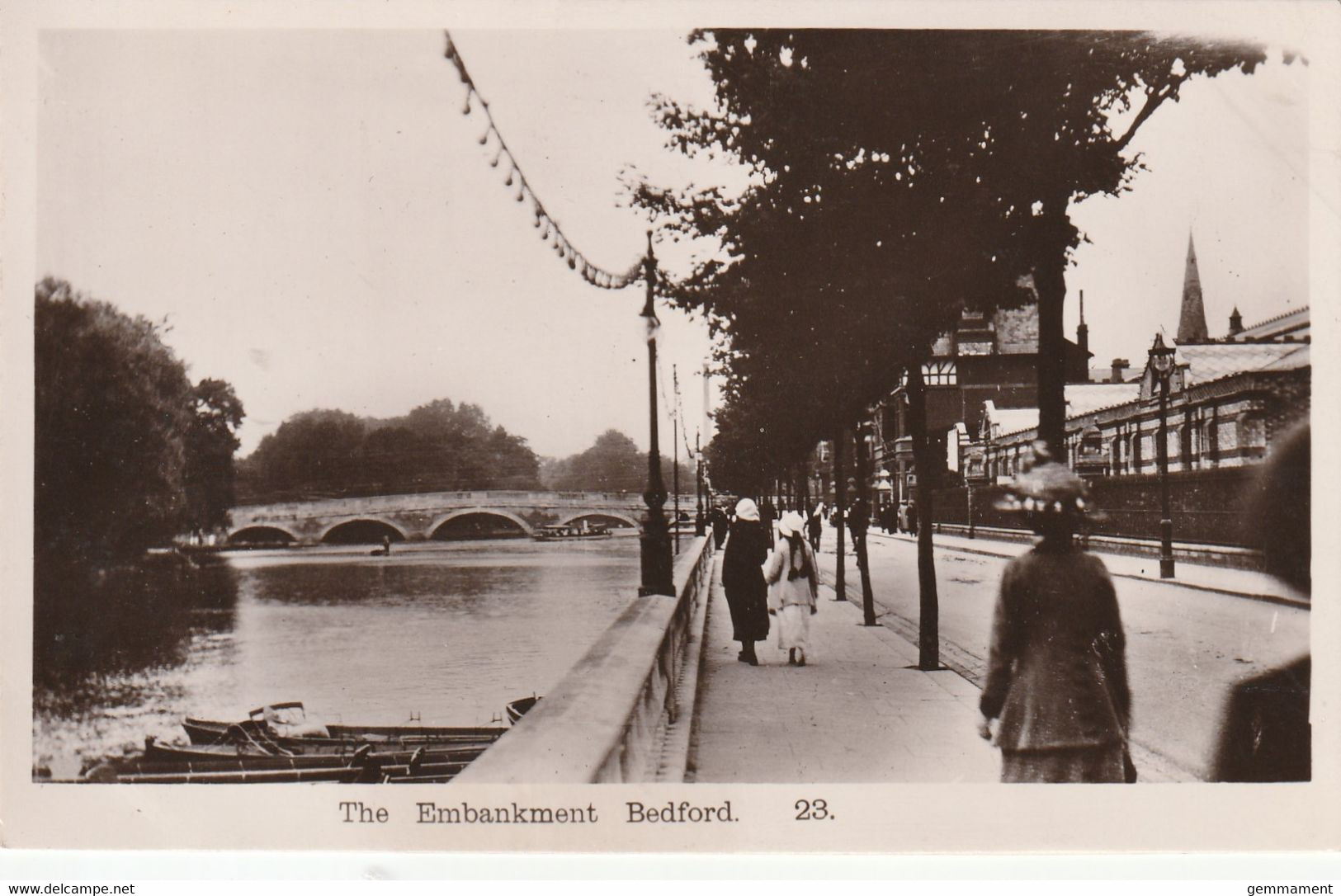 BEDFORD - THE EMBANKMENT - Bedford