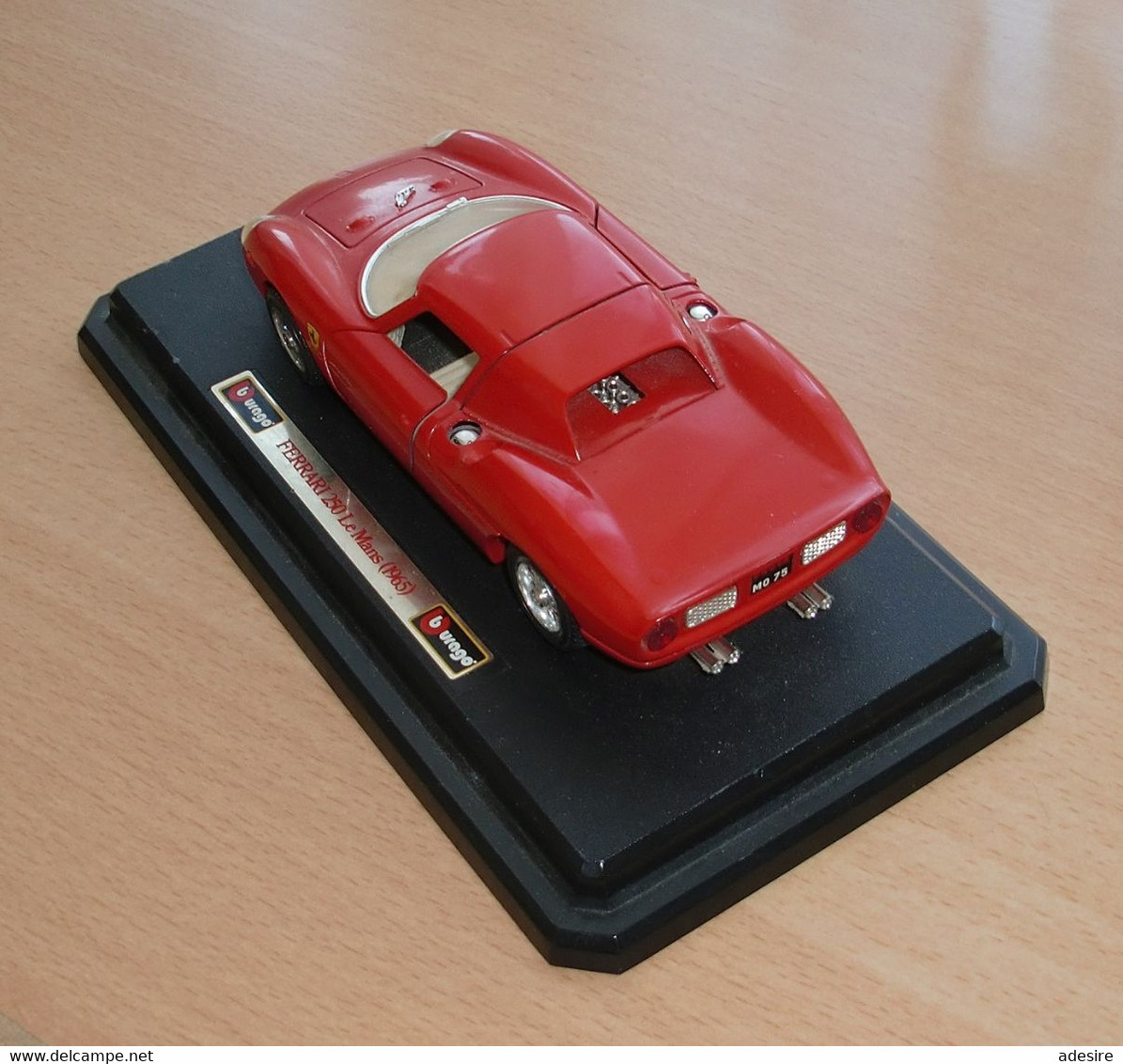 Wunderschöner Roter FERRARI Modell Von BURAGO (250 LE MANS 1965), Aufklappbare Türen Und Motorhaube, Modellgröße Mit ... - Otros & Sin Clasificación