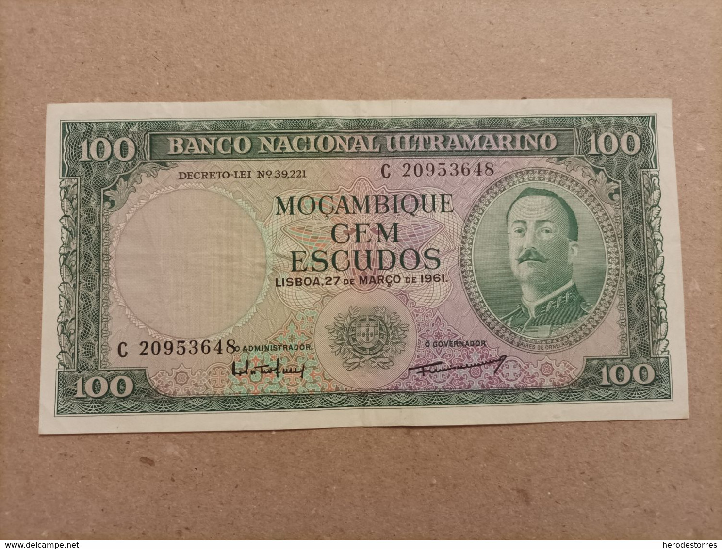 Billete De Mozambique De 100 Escudos Sin Resello, Año 1961 - Mozambique