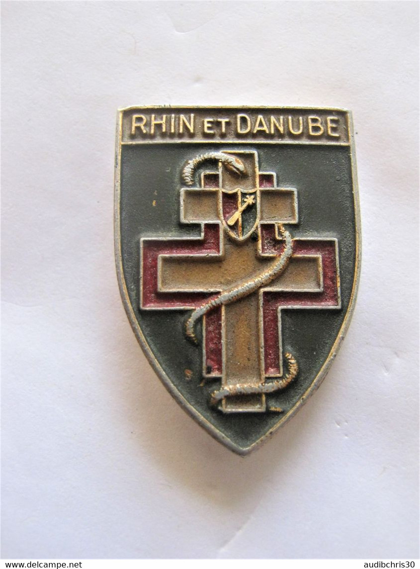 ANCIEN INSIGNE SANTE SANATORIUM POUR FEMMES  RHIN Et DANUBE (ALUMINIUM PEINT) A. AUGIS LYON ST BARTHELEMY TRES BON ETAT - Medicina