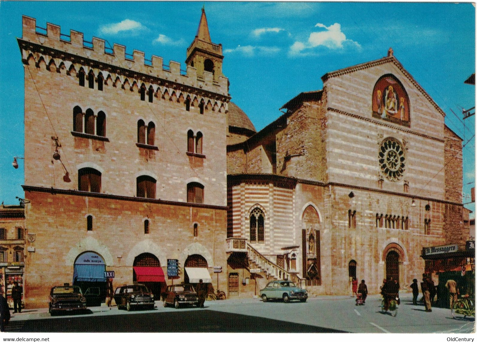 Cartolina Palazzo Delle Canoniche E Facciata Del Duomo Di S. Feliciano - Foligno (Perugia) - Foligno