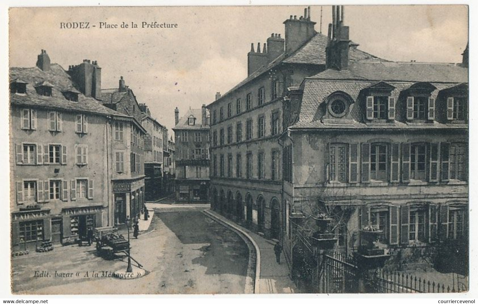 CPA - RODEZ (Aveyron) - Place De La Préfecture - Rodez