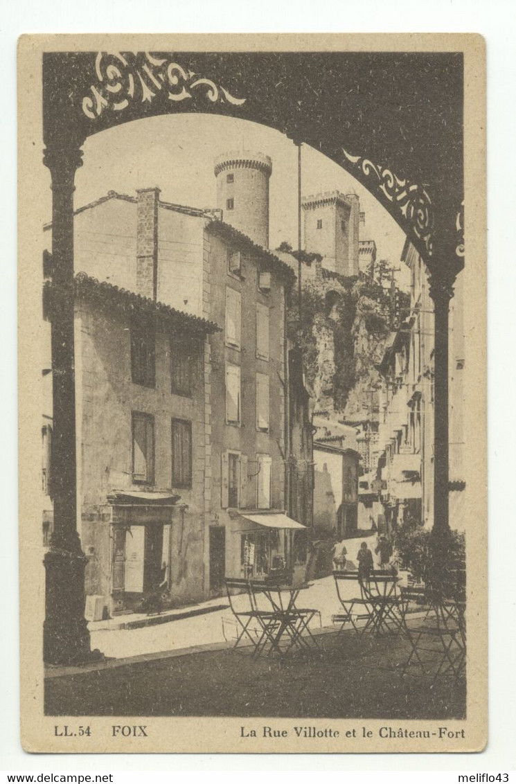 09/ CPA - Foix - La Rue Villotte Et Le Chateau Fort - Foix