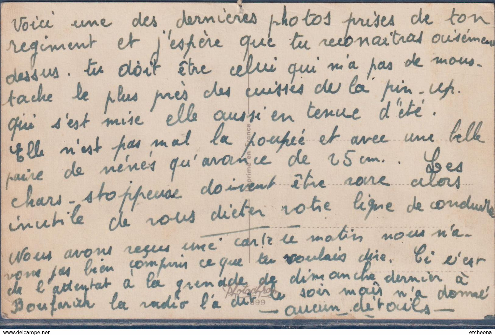 Carte Postale Auto-stoppeuse "Vous Allez Par Là?" Devant Un Char Au Drapeau Tricolore FRançais - Pin-Ups