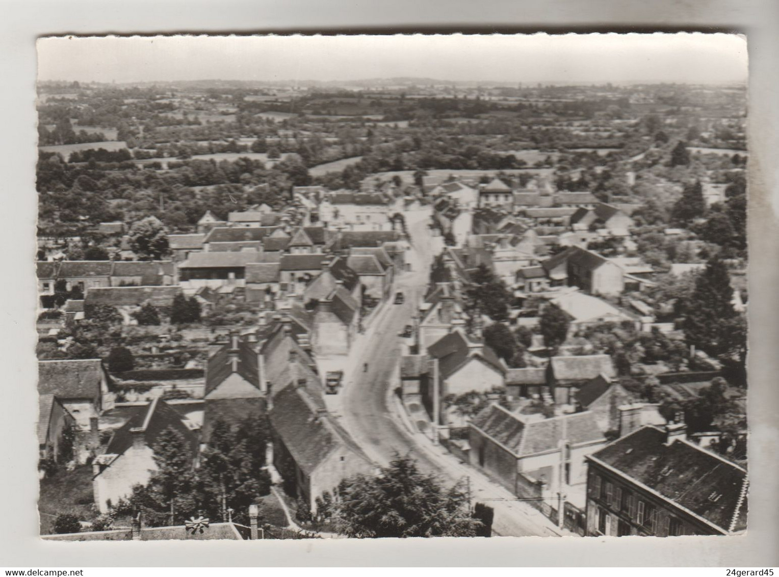 CPSM COURTOMER (Orne) - En Avion Au-dessus De.....vue Générale - Courtomer