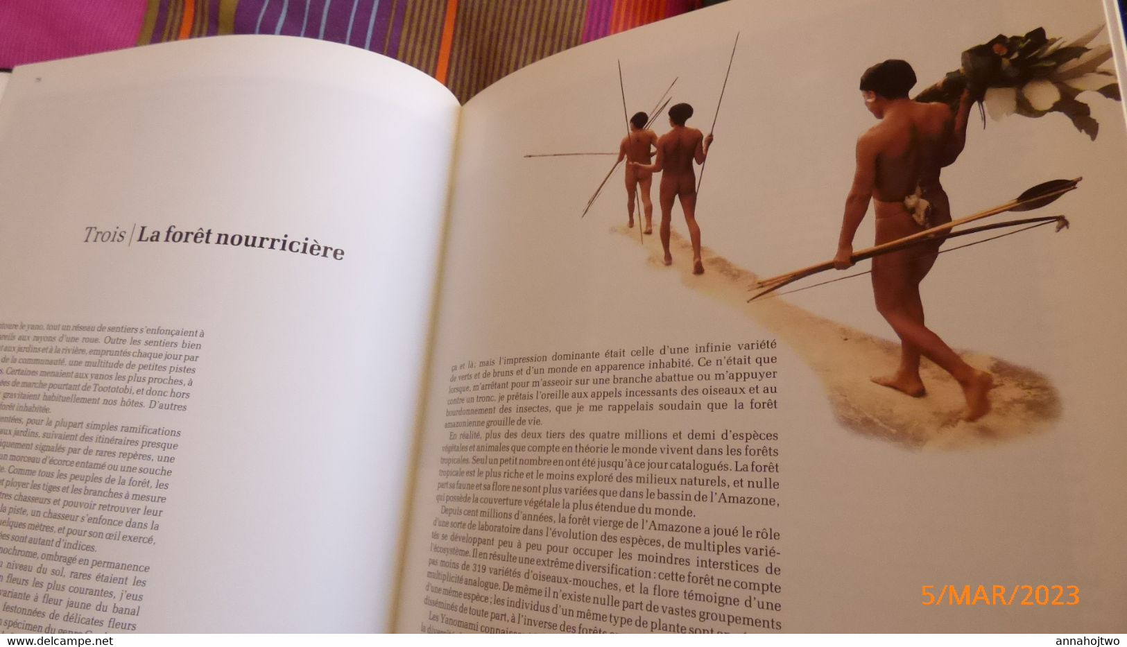 3 Volumes : ABORIGÈNES D'AMAZONIE ,Les Yanomami - DANSEURS MASQUÉS, Les Dogons  & ERRANTS FORÊT THAÏLANDAISE ,Les Akha -