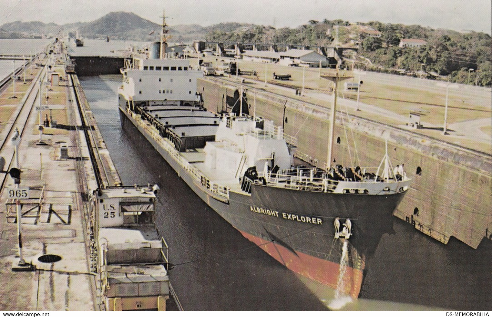 Panama - Ship Albright Explorer At Miraflores Locks , Panama Canal 1979 - Panama